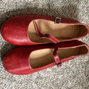 Bed|Stu red Maryjane’s